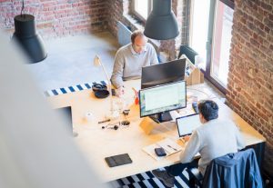 Piden que apps paguen al parejo